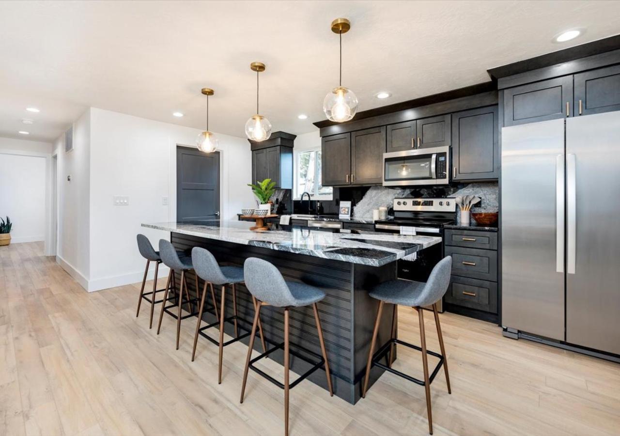 Mid Century Modern Boise-River Bungalow W/ Hot Tub Esterno foto
