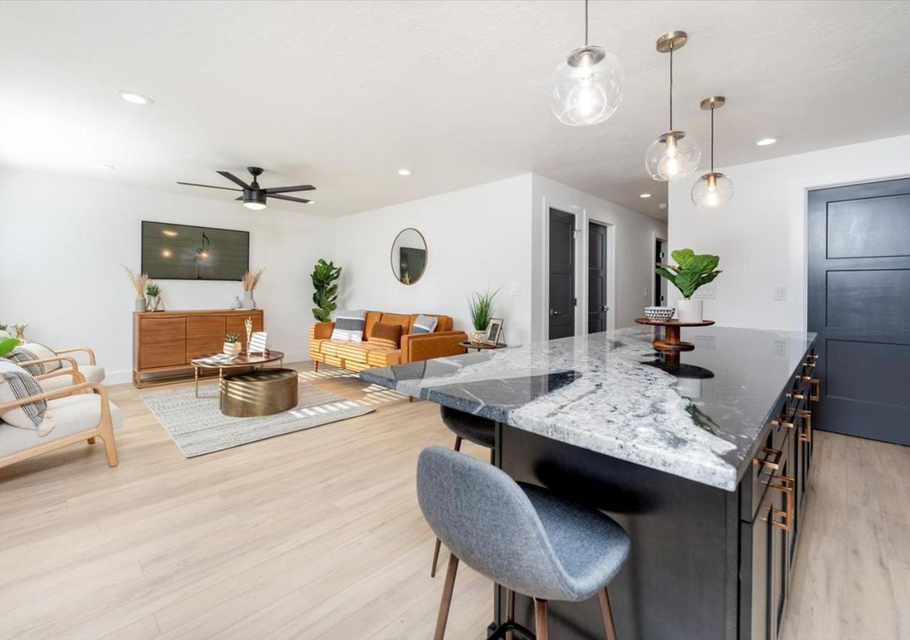 Mid Century Modern Boise-River Bungalow W/ Hot Tub Esterno foto